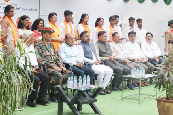 Dr. Ketan Mohitkar as Chief Guest at 79th Independence Day Celebration at Nagpur Gujarat Mandal Campus